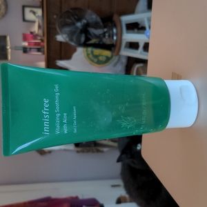 Innisfree Vitalizing Soothing Gel with Jeju Aloe